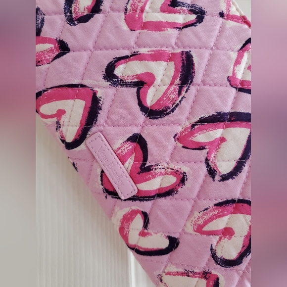 VERA BRADLEY Large Slim Wristlet -  Pink Hearts - New With Out Tags - Picture 2 of 8